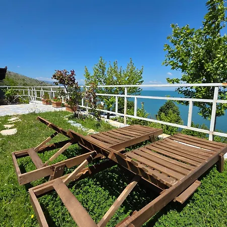 Сasa de vacaciones Pelikan House Shkodër