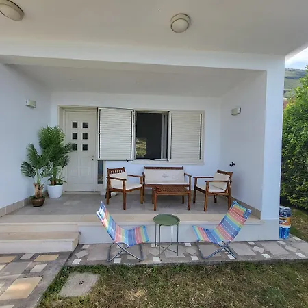 Pelikan House 펜션 Shkodër